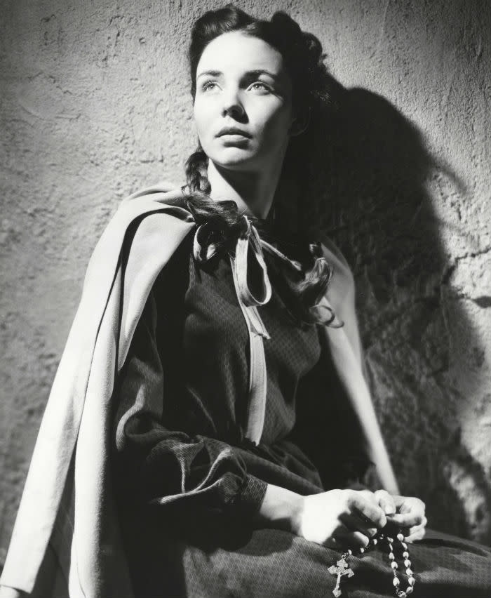 Jennifer Jones (1943)