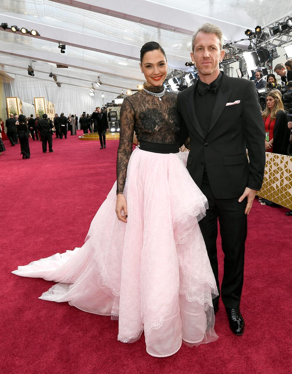 oscars 2020 gal gadot yaron varsano red carpet