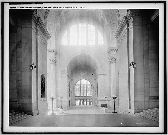 The old Penn Station, 1915 (<a href="http://www.loc.gov/pictures/item/det1994001997/pp/" rel="nofollow noopener" target="_blank" data-ylk="slk:Library of Congress;elm:context_link;itc:0;sec:content-canvas" class="link ">Library of Congress</a>)