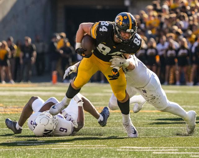 Iowa Football: Twitter reacts as Detroit Lions draft TE Sam LaPorta