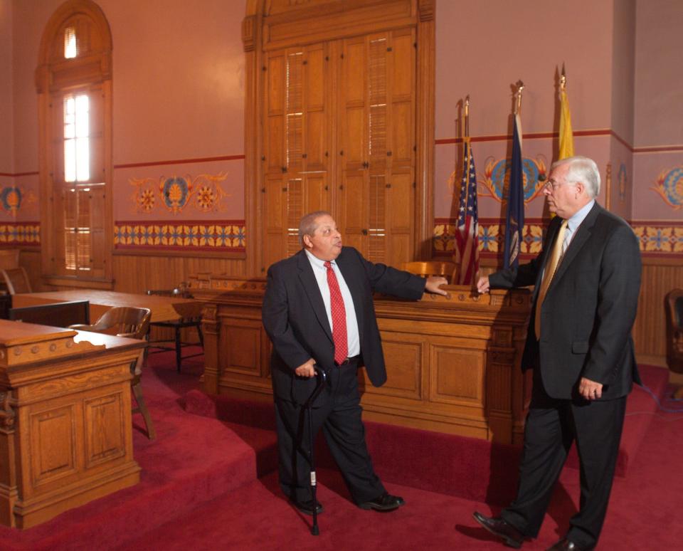 Judge Frank DelVero, left, and former Livingston County Prosecutor David Morse talk on Monday, Aug. 17, 2015 about the logistics of the Shawn Moore trial in 1985, held in the historic Livingston County Courthouse. Judge DelVero was the prosecuting attorney, and Moore was chief assistant prosecuting attorney at the time.