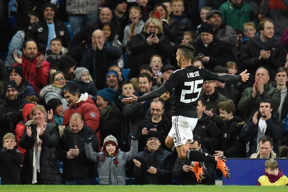 Hammer | Lanzini's first goal for Argentina sealed victory over Italy: Oli Scarff/AFP/Getty Images