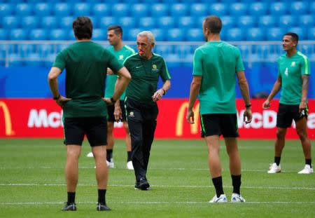 Soccer Football - World Cup - Australia Training - Samara Arena, Samara, Russia - June 20, 2018 Australia coach Bert van Marwijk during training REUTERS/David Gray