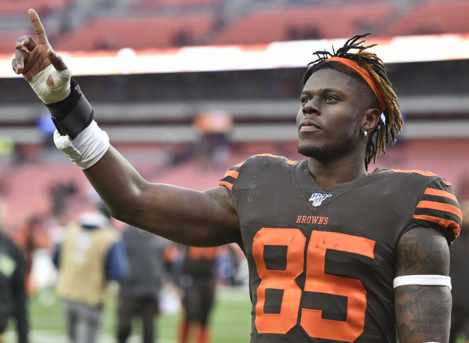 Cleveland Browns tight end David Njoku celebrates after the Browns defeated the Cincinnati Bengals 27-19 in an NFL football game, Sunday, Dec. 8, 2019, in Cleveland. The Browns won 27-19. (AP Photo/David Richard)