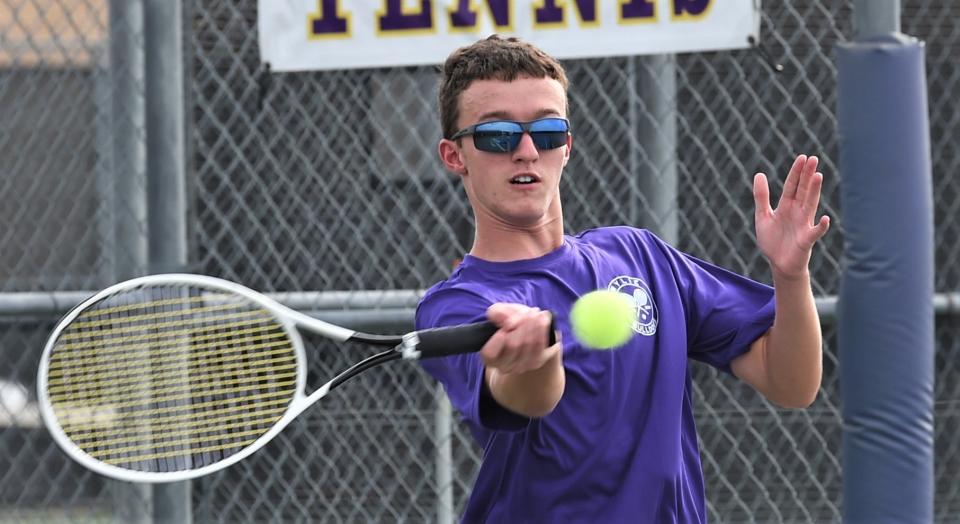 Wylie's Connor Silva returns a shot to Wall's Bryson Hirt during their boys singles match Tuesday, Aug. 22, 2023, at Wylie High School. Wall beat the Bulldogs' JV 17-2.