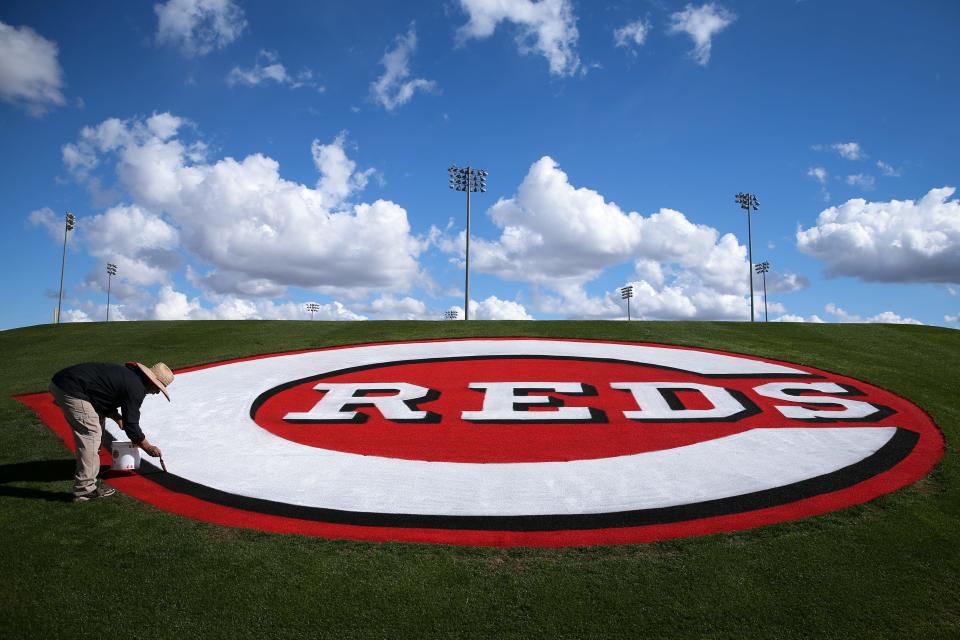 Hopes are high for the Reds when pitchers and catchers report to  spring training in Goodyear, Ariz., on Tuesday, but  Jason Williams and Gordon Wittenmyer discuss how high they should actually be.