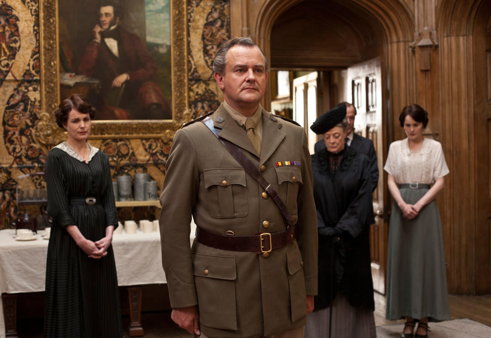 DOWNTON ABBEY, (from left): Elizabeth McGovern, Hugh Bonneville, Maggie Smith, Michelle Dockery, 'Episode 2.5'