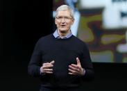 Apple CEO Tim Cook speaks during an event at Apple headquarters in Cupertino, California March 21, 2016. REUTERS/Stephan Lam