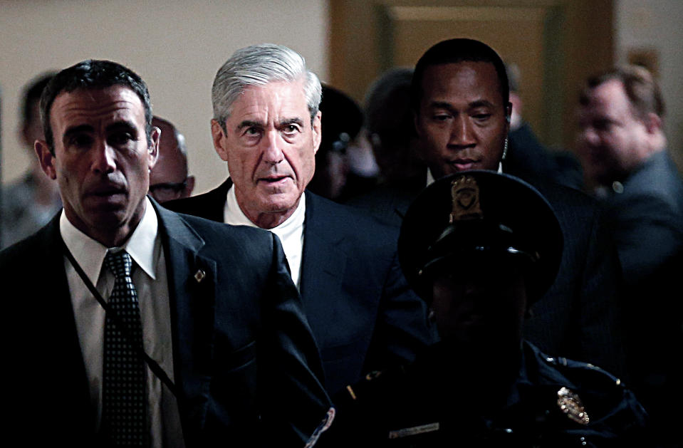 Special counsel Robert Mueller departs after briefing members of the U.S. Senate on his investigation into potential collusion between Russia and the Trump campaign on Capitol Hill in Washington, June 21, 2017. (Digitally enhanced photo: Joshua Roberts/Reuters)