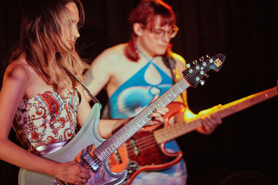 Sadie Dupuis performs live with Speedy Ortiz