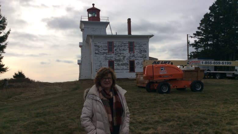 P.E.I.'s Blockhouse lighthouse getting overhaul after community group tells Coast Guard it's 'falling apart'