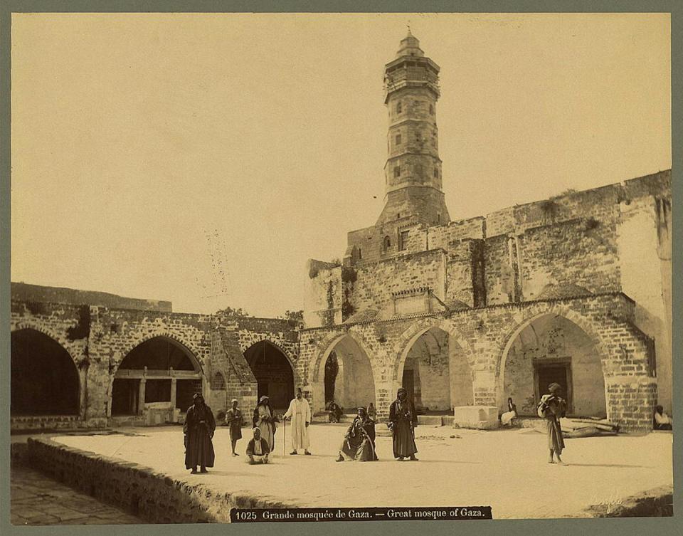 Imagen histórica de la Gran Mezquita de Gaza, o Gran Mezquita Omari, destruida por un bombardeo israelí a finales de 2023, una de las destrucciones del patrimonio palestino sobre las que la Unesco ha llamado la atención.