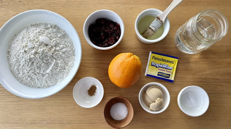 cranberry bagel ingredients