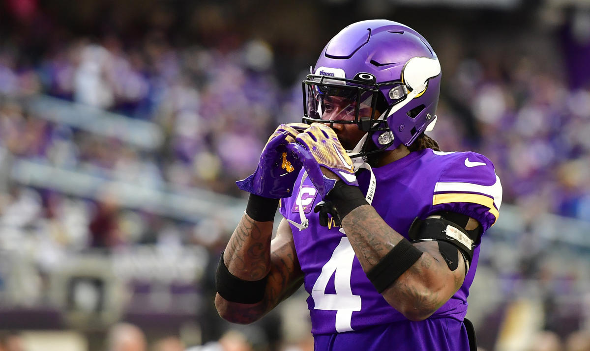 East Rutherford, New Jersey, USA. 6th Oct, 2019. Minnesota Vikings running  back Dalvin Cook (33) looks for running room during a NFL game between the  Minnesota Vikings and the New York Giants