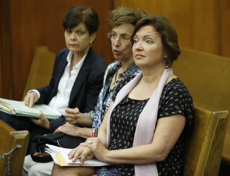 Roxanne Dube (R), Canadian Consul General to Miami and mother of Marc Wabafiyebazu, sits in court during his bail hearing at the Richard E. Gerstein Justice Building in Miami, Florida, May 27, 2015. REUTERS/Al Diaz/Pool