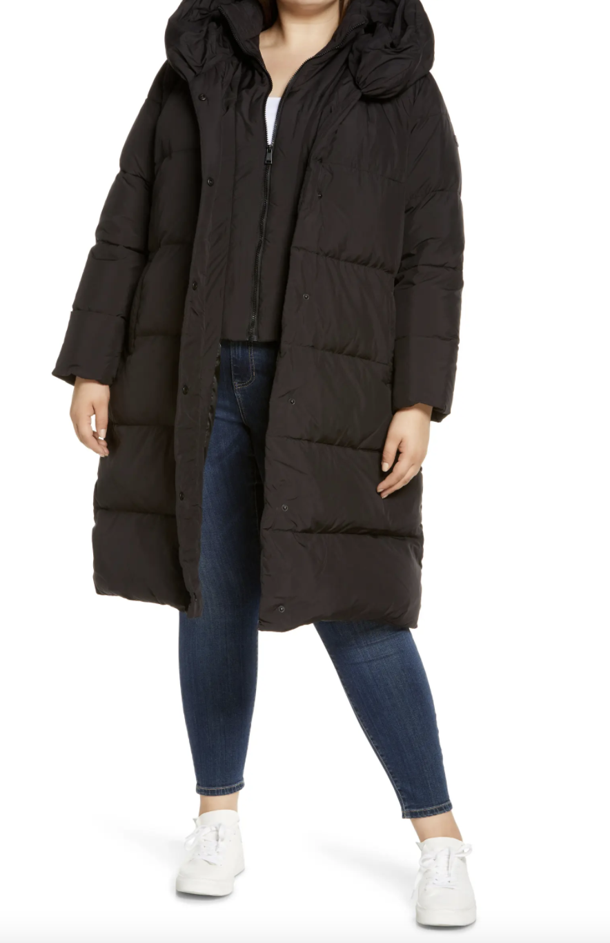 plus size model wearing jeans and black Lauren Ralph Lauren Pillow Collar Quilted Puffer Jacket 