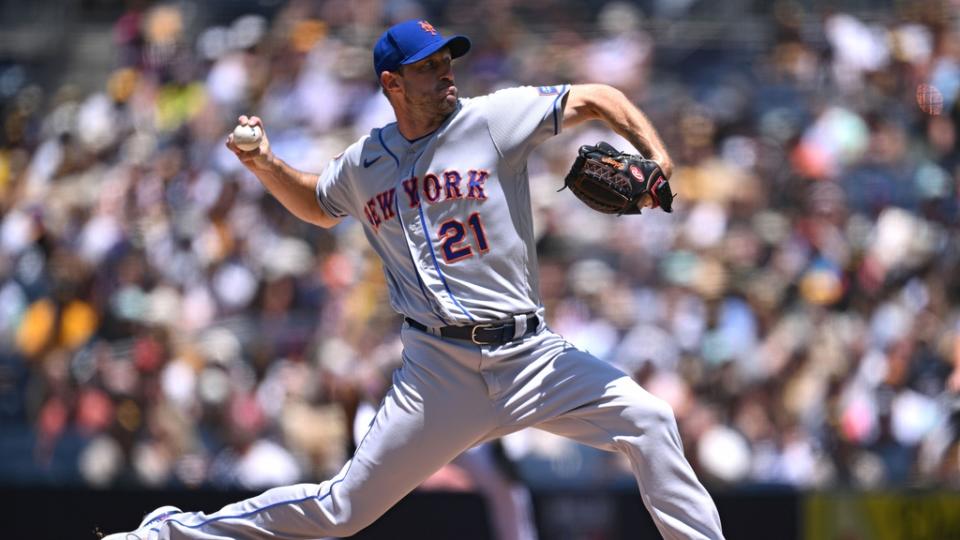 Jul 9, 2023; San Diego, California, USA; New York Mets starting pitcher Max Scherzer (21) throws a pitch against the San Diego Padres during the first inning at Petco Park.