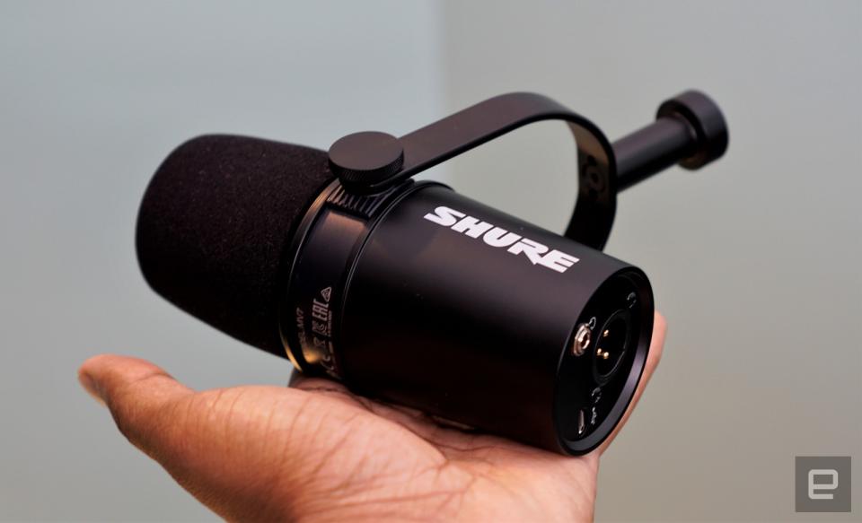 Shure MV7