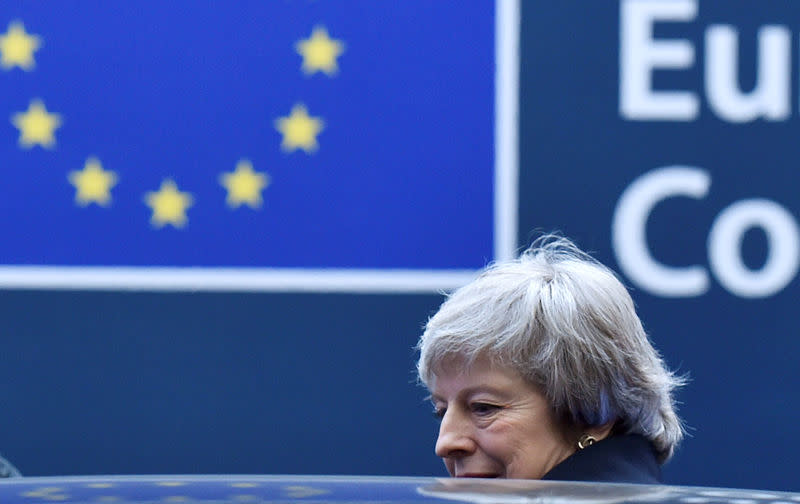 Venue à Bruxelles pour tenter d'y arracher des éléments susceptibles de favoriser l'adoption à Londres de l'accord de Brexit négocié avec l'Union, la Première ministre britannique Theresa May s'est heurtée à l'intransigeance des dirigeants européens gagnés par la lassitude. /Photo prise le 14 décembre 2018/REUTERS/Eric Vidal