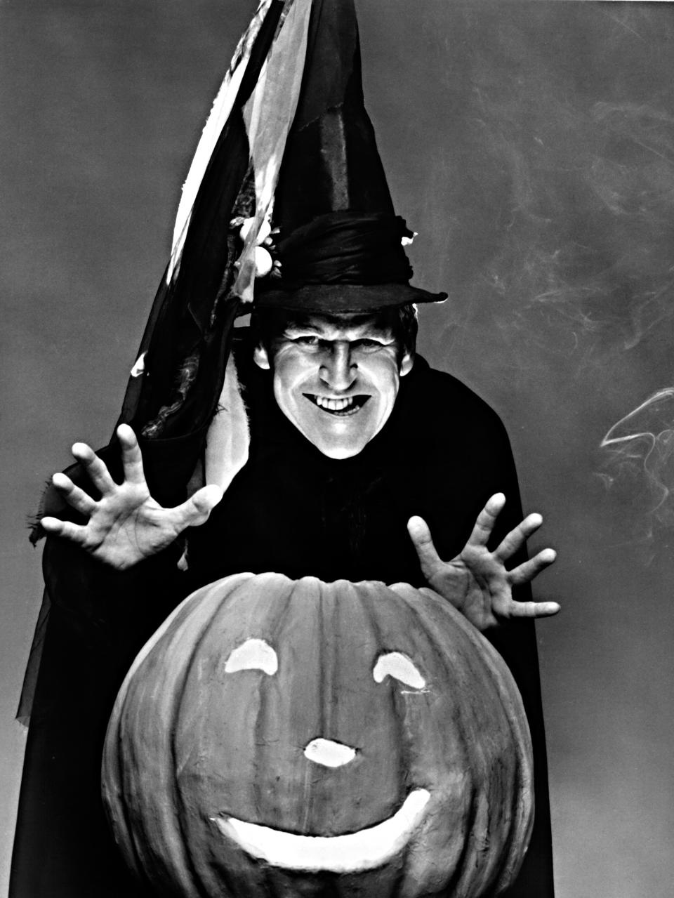 “The Paul Lynde Halloween Special” - Credit: Courtesy Everett Collection