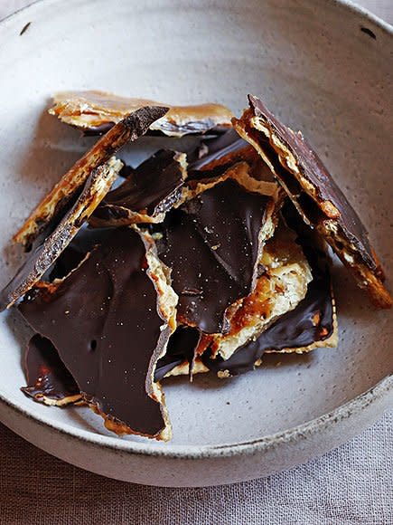 Chocolate Toffee Saltines