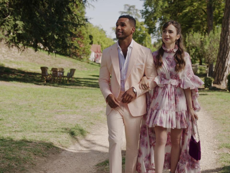 Lucien Laviscount and Lily Collins in "Emily in Paris."