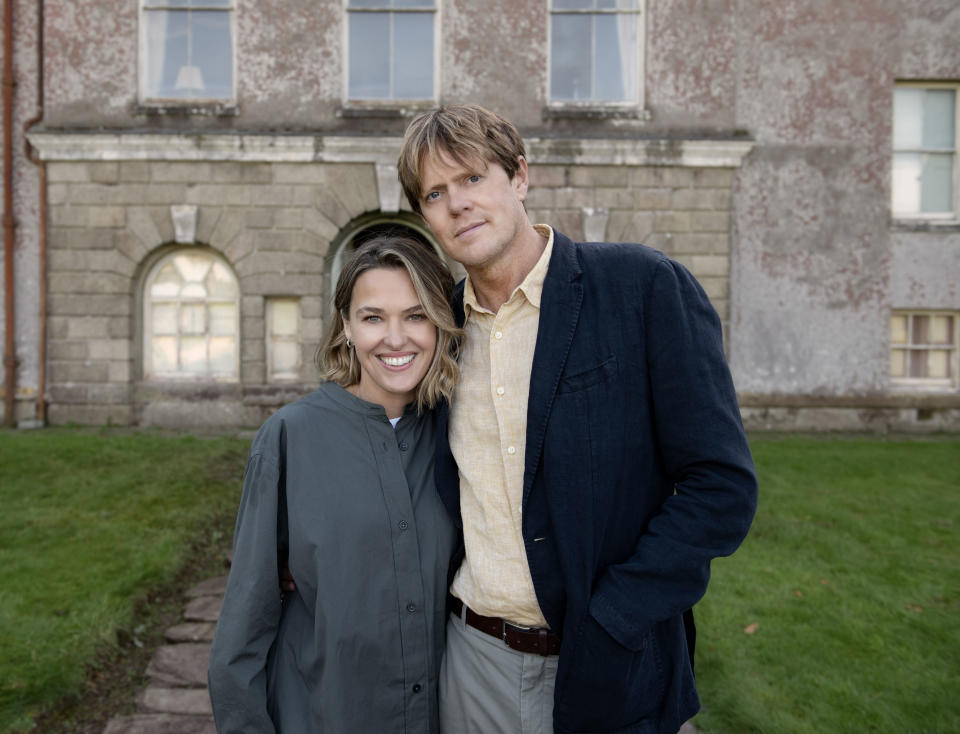 Martha Lloyd, played by Sally Bretton and Humphrey Goodman, played by Kris Marshall (BBC/Red Planet Pictures/Craig Hardie)