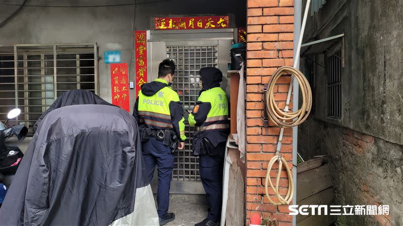 警方前往陳員老家查訪。（圖／記者游承霖攝影）