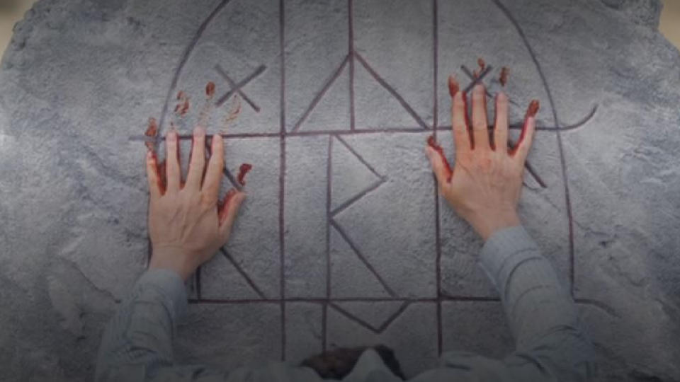 The symbols in Midsommar.