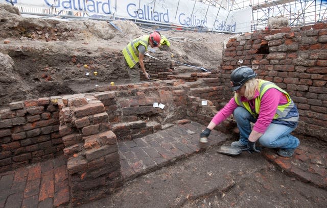 Archaeologist Heather Knight