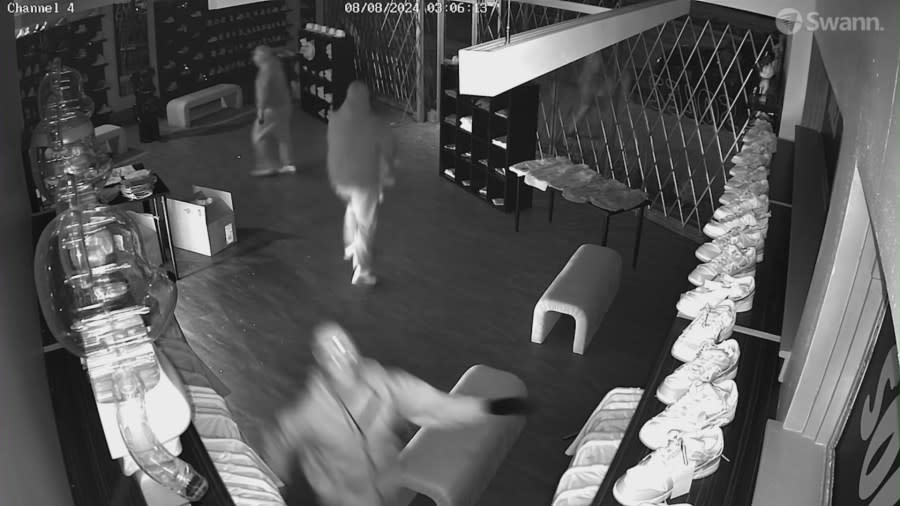 Break-in at shoe store