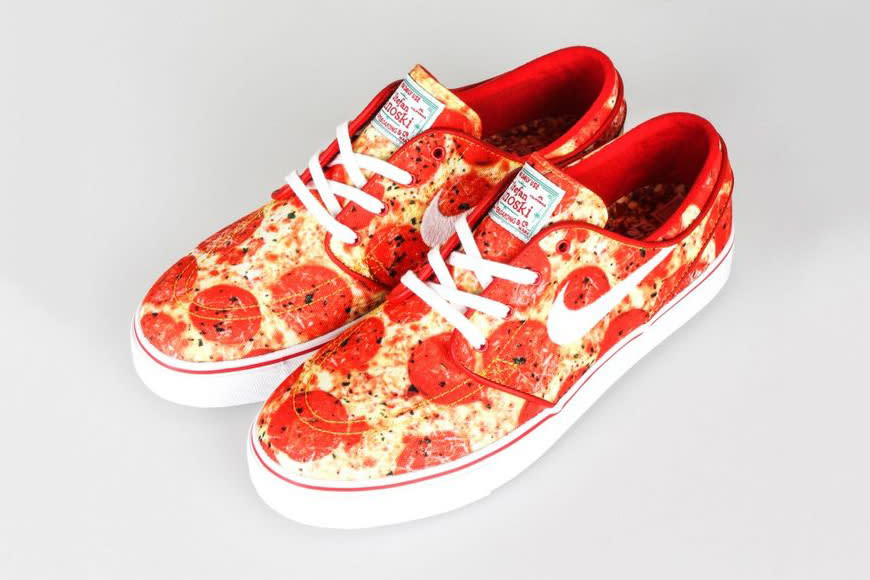 We either want to wear or eat these “pizza” shoes!