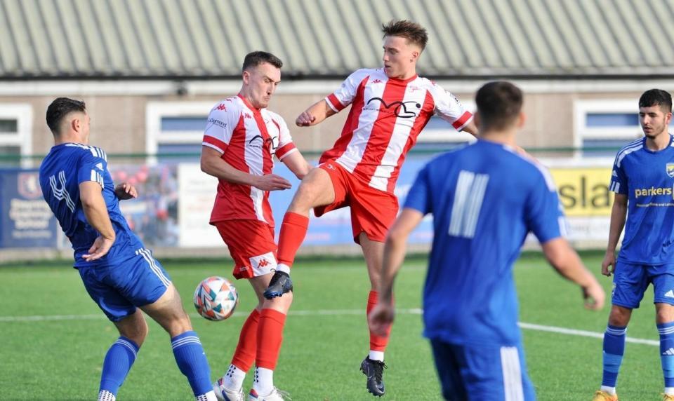Action from Steyning Town's FA Vase win over Reading City (Photo: Stephen Goodger)