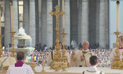 Pope Francis Officially Starts His Papacy
