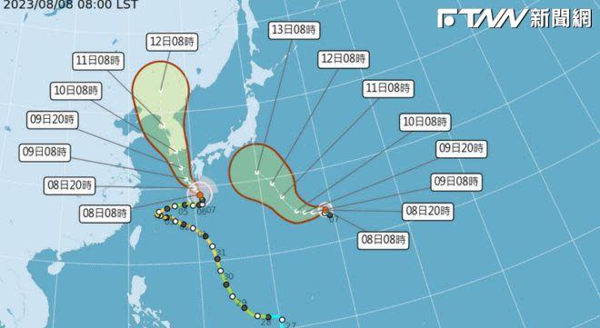 位於台灣東南方的熱帶低壓，已增強為今年第7號颱風蘭恩（左），和卡努（右）呈現「雙颱共舞」的局面。（圖／中央氣象局）