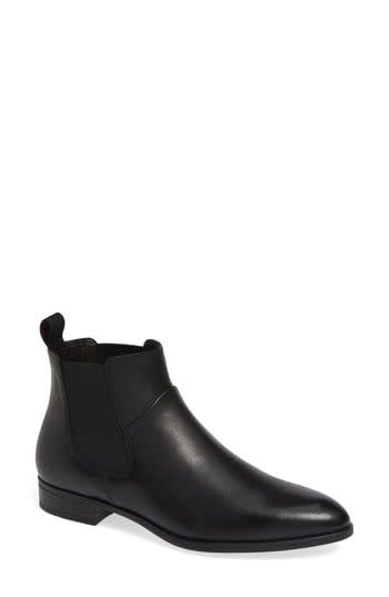 <p><strong>VAGABOND SHOEMAKERS</strong></p><p>nordstrom.com</p><p><strong>$159.95</strong></p><p><a href="https://go.redirectingat.com?id=74968X1596630&url=https%3A%2F%2Fwww.nordstrom.com%2Fs%2Fvagabond-shoemakers-frances-sister-chelsea-boot-women%2F5067122&sref=https%3A%2F%2Fwww.harpersbazaar.com%2Ffashion%2Ftrends%2Fg34042658%2Fnordstrom-sale-kate-middleton-supergas%2F" rel="nofollow noopener" target="_blank" data-ylk="slk:SHOP NOW;elm:context_link;itc:0;sec:content-canvas" class="link ">SHOP NOW</a></p><p>Editor's note: Vagabond Shoemakers makes some of the comfiest boots I've ever worn. I own a similar pair of pointed-toe Chelsea boots by the Australian brand, and despite wearing them all winter last year, they still look sleek and new. </p>