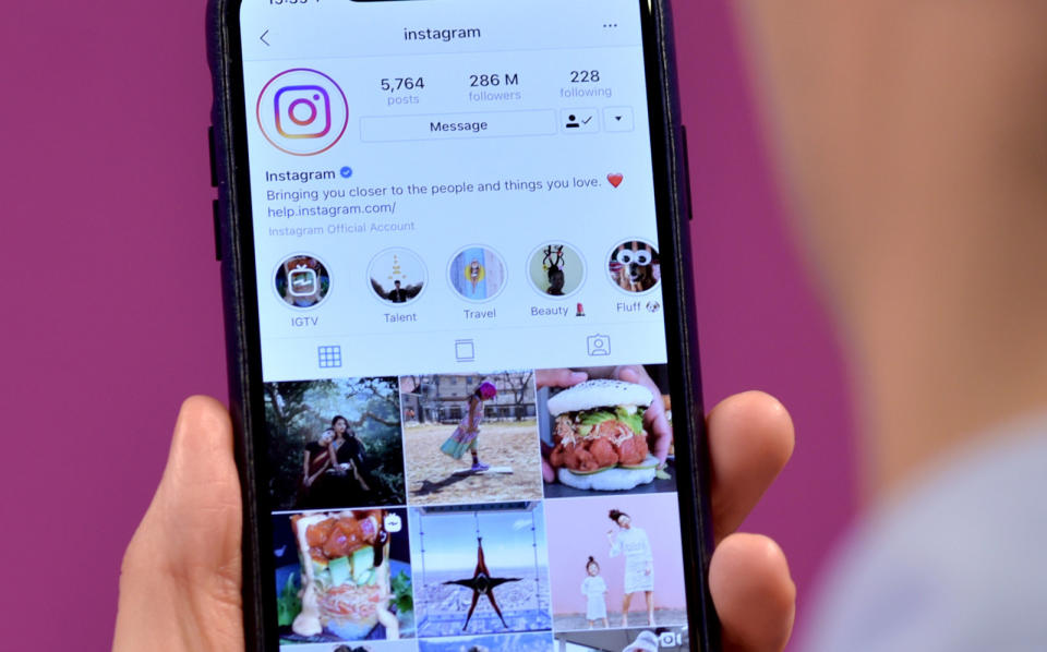 In a move so overdue you're probably checking the date stamp on this article,Instagram could finally be about to launch a seek bar on videos posted onusers' feeds