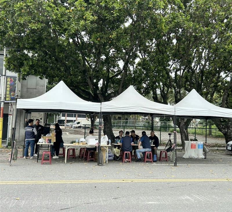 天王星大樓旁中山路東側及花蓮市國福土資場設置2處「拾得物收集站」。（圖／花蓮縣警察局提供）