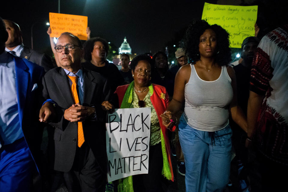 Rep. Sheila Jackson Lee (D-Texas), center, marches with a group of demonstrators from Capitol Hill to The White House on July 7, 2016. Protesters gathered in Washington in response to the fatal police shootings of Alton Sterling and Philando Castile.