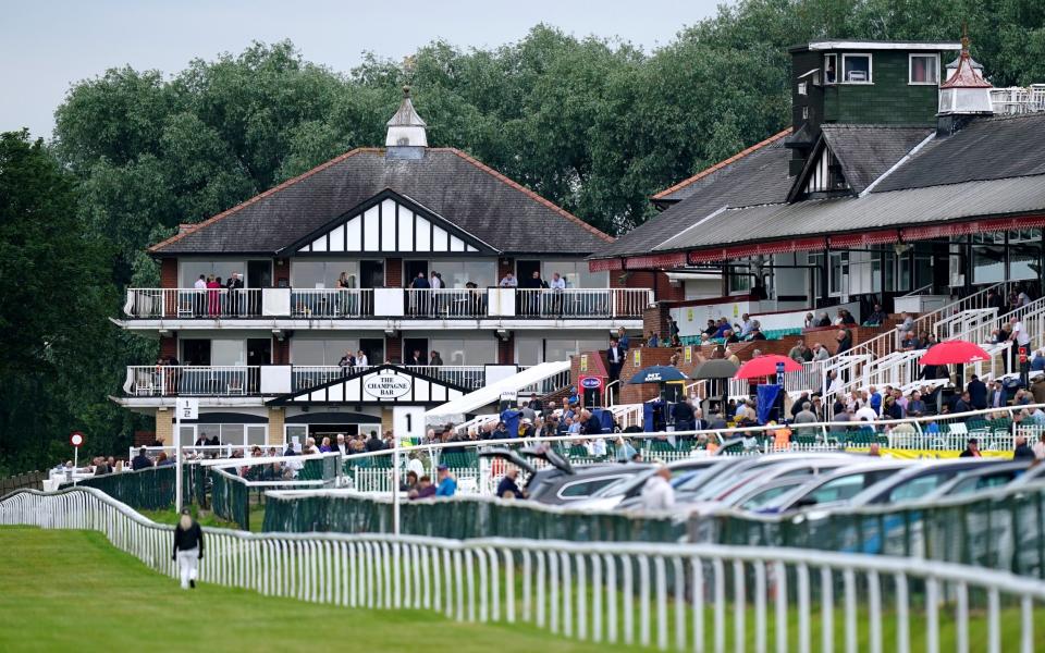 Pontefract Racecourse is the longest continuous flat race track in Europe