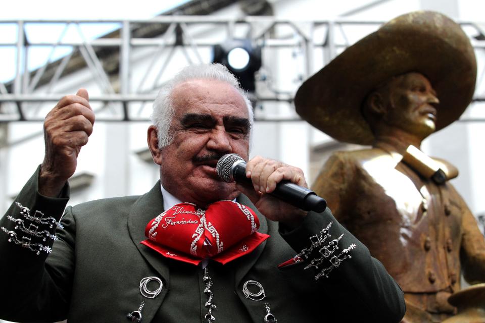 'El último rey', la serie de TelevisaUnivision sobre Vicente Fernández basada en el libro de Olga Wornat es el proyecto más controversial de la televisora en años. (Photo by Ulises RUIZ / AFP) (Photo by ULISES RUIZ/AFP via Getty Images)