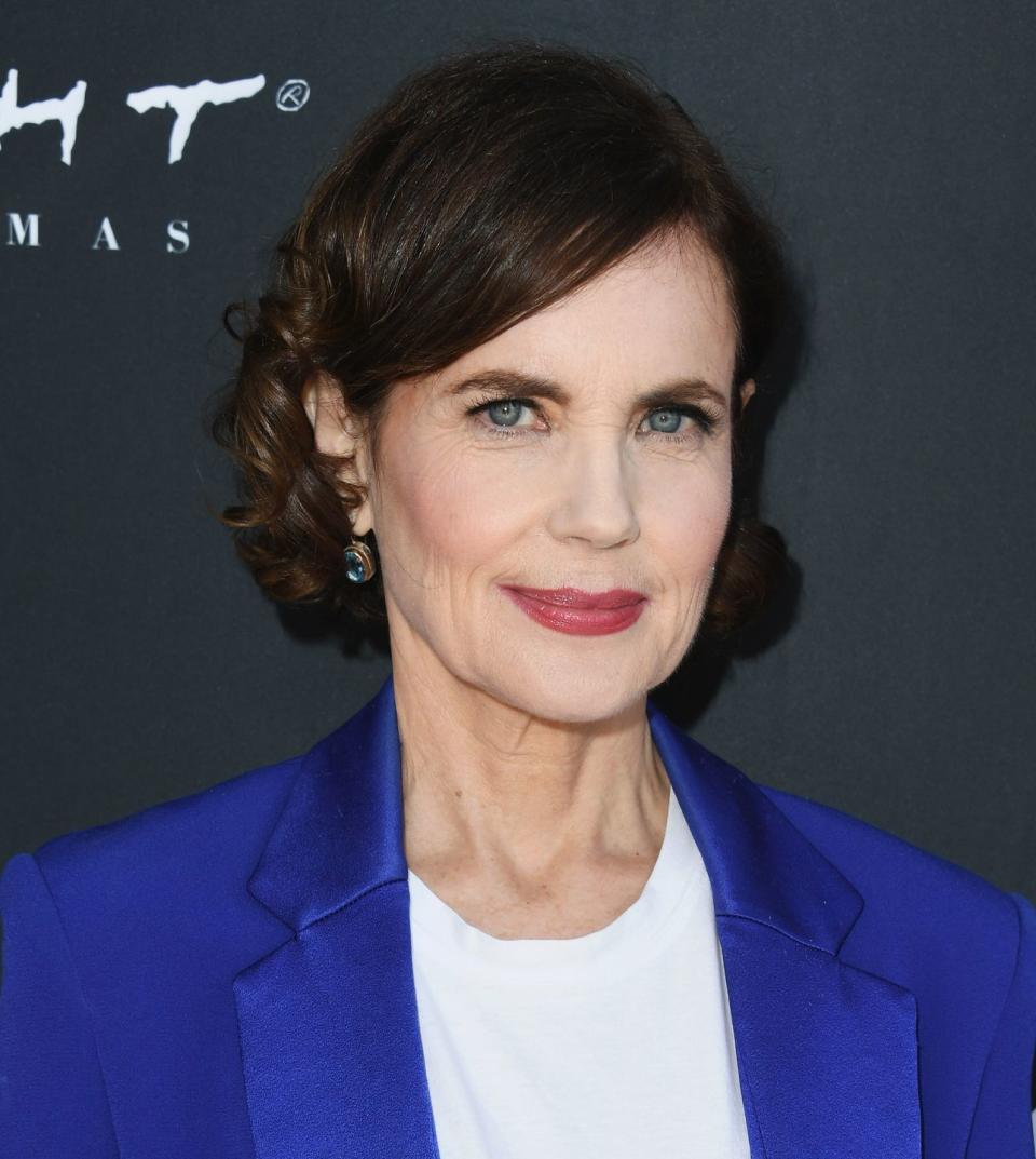 34) Elizabeth McGovern