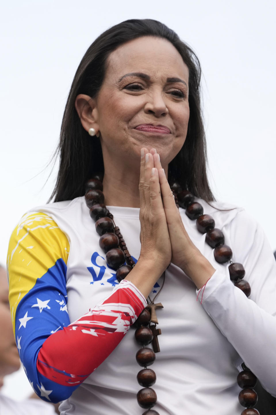 La líder opositora María Corina Machado hace un gesto durante un mitin de cierre de campaña electoral del candidato Edmundo González en Caracas, Venezuela, el jueves 25 de julio de 2024. Las elecciones presidenciales están fijados para el 28 de julio. (AP Foto/Matias Delacroix)