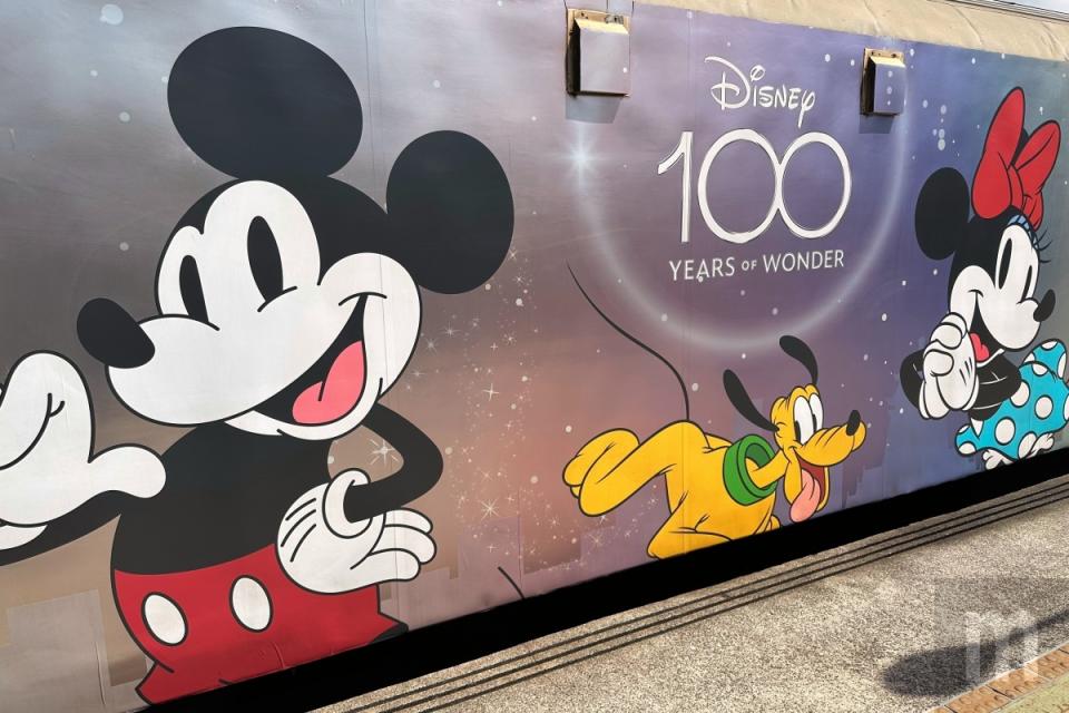 樂高推出Disney 100周年系列經典限定商品，配合迪士尼主題列車展出