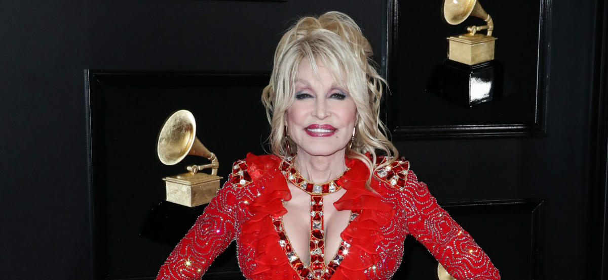 dolly parton body shape