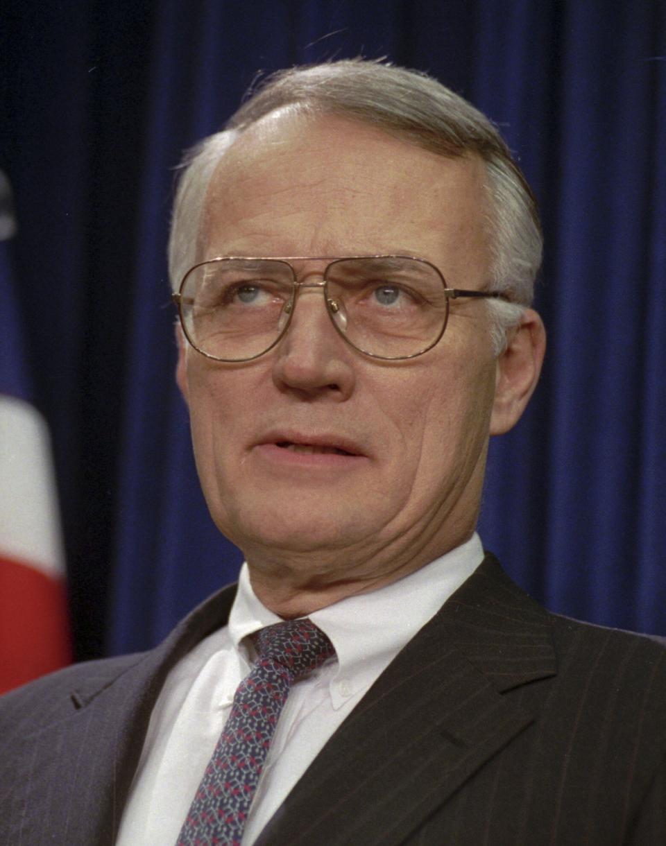 FILE - Former Sen. David Durenberger of Minnesota, is seen in April 1993. Durenberger, a Minnesota Republican who espoused a progressive brand of politics and criticized the GOP after his political career, died Tuesday, Jan. 31, 2023, at age 88. (AP Photo, File)