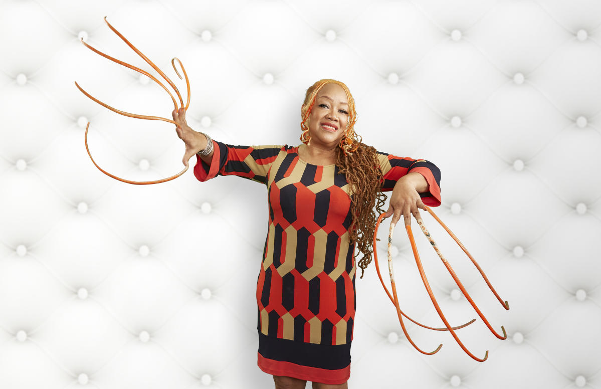This Woman Has The Longest Nails In The World And Shes Been Growing Them For Over 23 Years