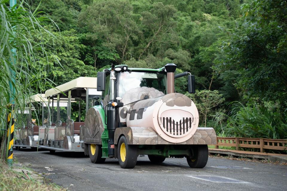 「夜FUN探險列車」行經動物園平常不對外開放的秘境。臺北市立動物園提供