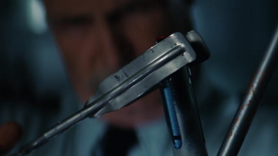 General Ross holds a blue vial of super soldier serum in The Incredible Hulk
