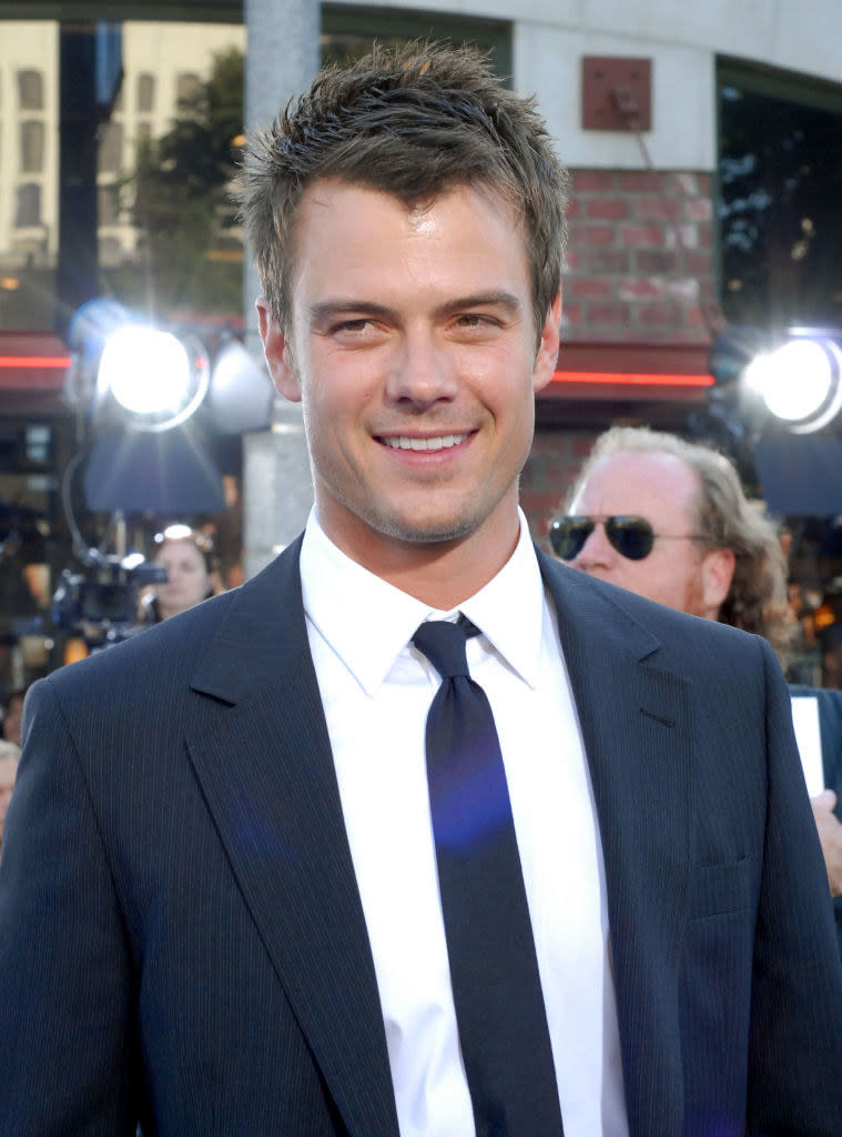 closeup of Josh Duhamel